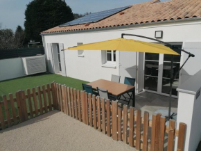 LE MOUSSE Maison avec piscine/parking/wifi/plages 5kms